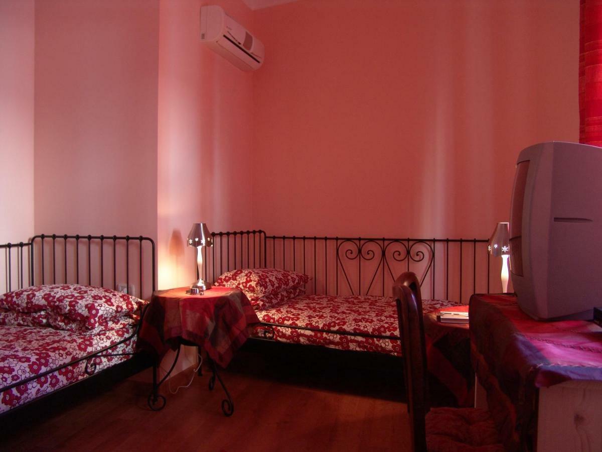 I Colori Di Sara Bed & Breakfast Catania Exterior photo